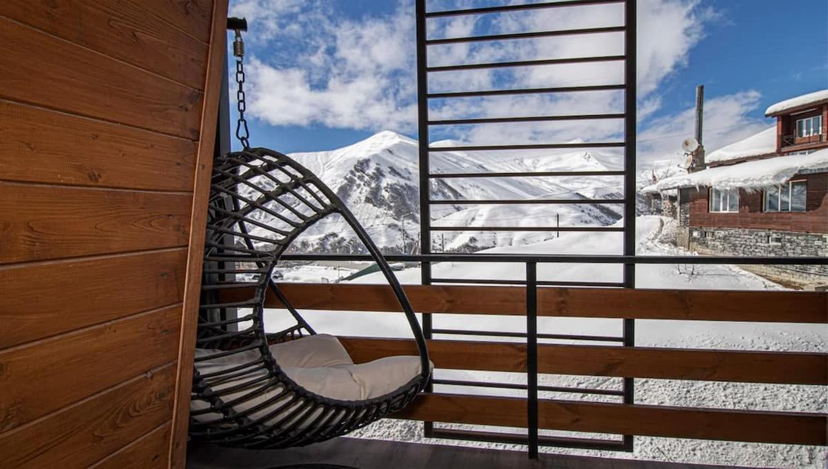 Stylish Studio Apartment With Balcony Gudauri Exterior photo
